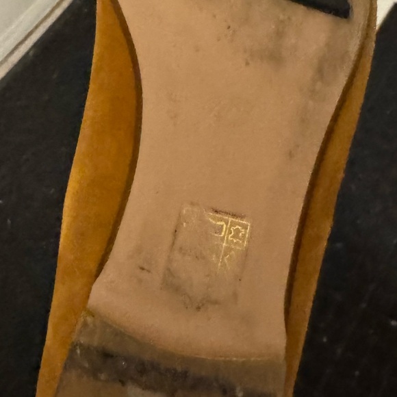 Flats with Rounded Toe - Picture 2 of 3